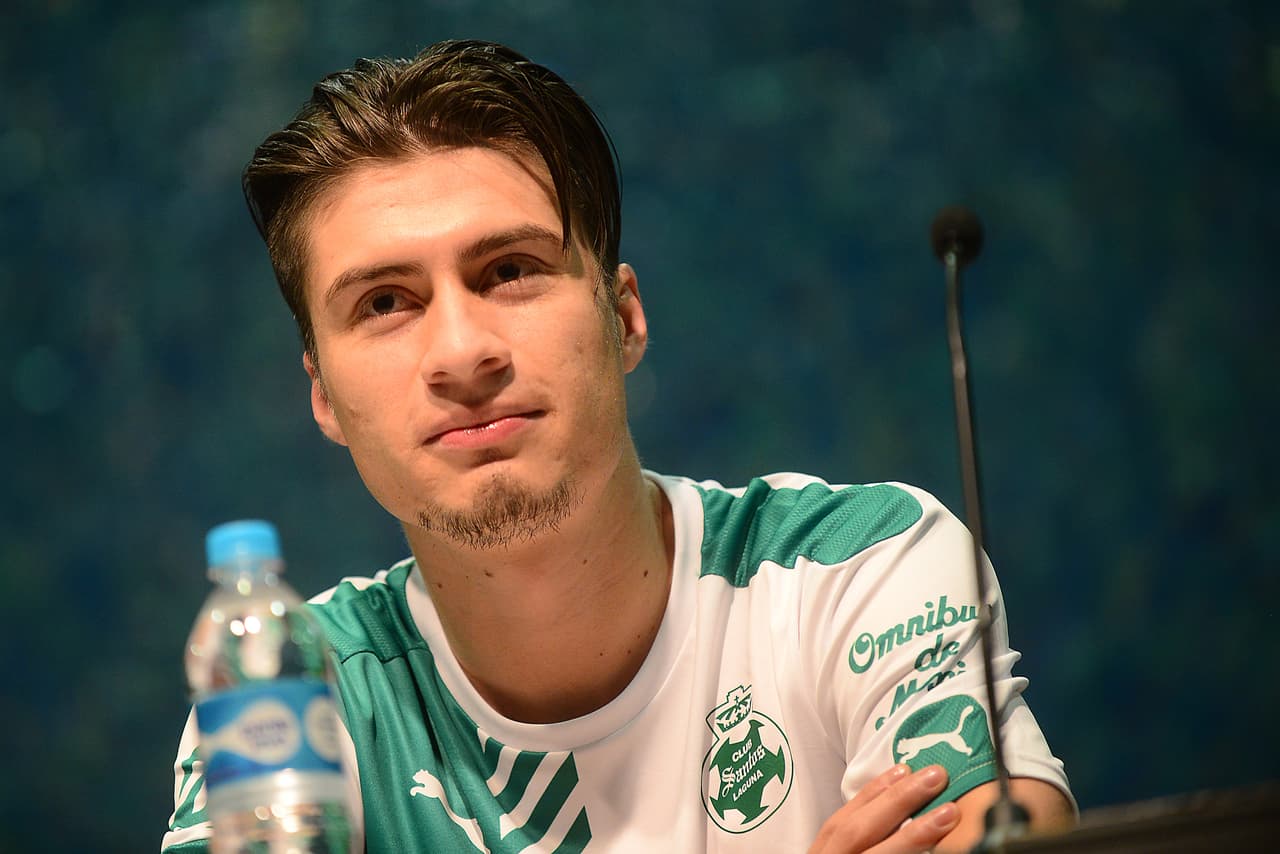 Jorge Villafaña se adapta a Santos Laguna