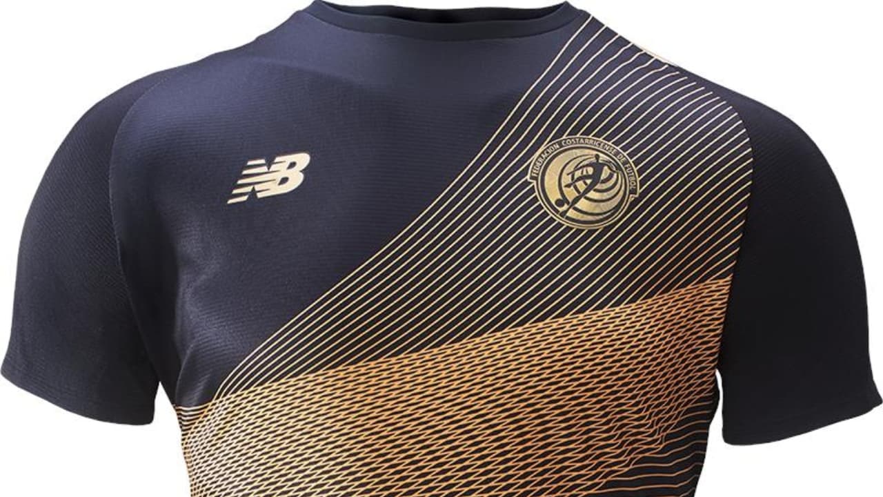 Los Ticos tendrán una piel de lujo en la Copa Oro 2019. Su nueva playera es negra con detalles dorados y ha sido promocionada con la leyende "Oro Soy". El equipo que lidera Keylor Navas buscará levantar su cuarto título continental.