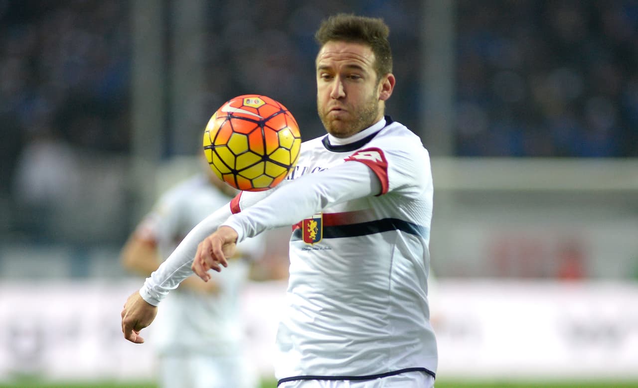 Mediocampista: el español Diego Capel (29 años) brilló con el Sevillay el Sporting de Lisboa, pero ahora no tiene donde jugar. Su última casa fue el Anderlecht de Bélgica.