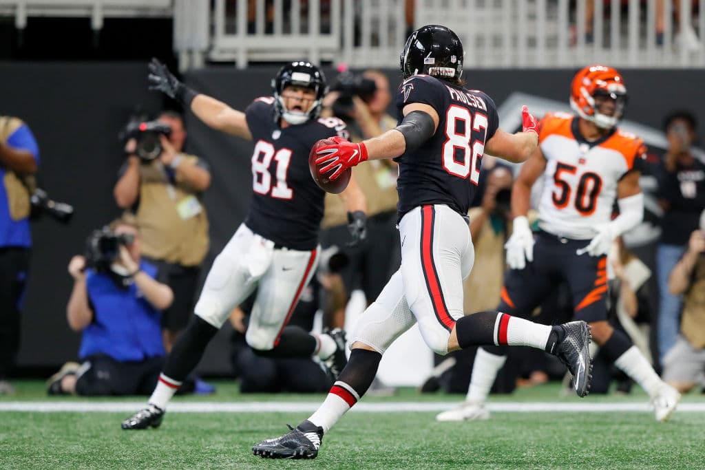 En el segundo cuarto los Falcons no se querían quedar atrás. Matt Ryan se conectó con su ala cerrada Logan Pulsen en pase de 17 yardas para igualar 14-14 el marcador.