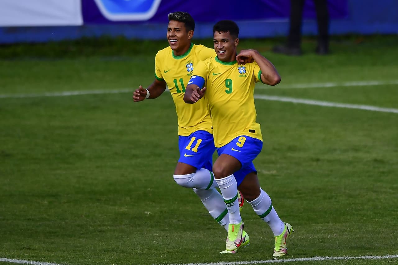 Marcos Santos es el hombre de la noche y comanda la goleada 4-0 sobre los Estados Unidos con un estupendo doblete.