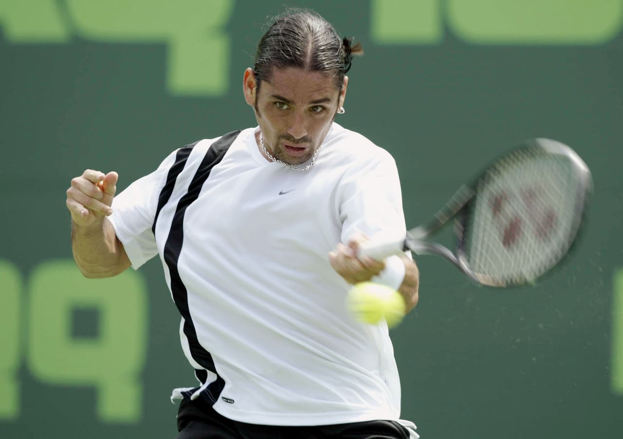 Durante seis semanas fue el mejor tenista del mundo. En 1998, en el Masters de Miami, derrotó en la final a Andre Agassi de manera contundente: 7-5, 6-3 y 6-4.