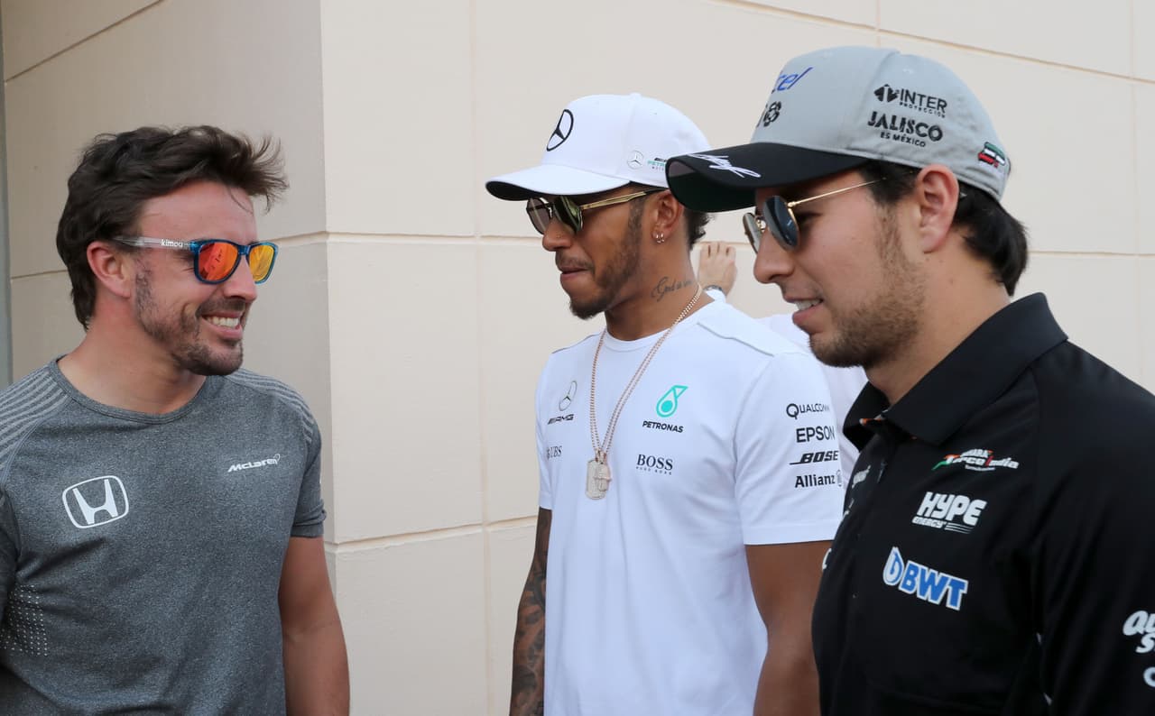 "Es un circuito que siempre produce buenas carreras y oportunidades de adelantamiento. En el pasado siempre tenías que preocuparte por cuidar los neumáticos traseros porque hay muchas zonas de aceleración grandes, pero tal vez ahora no será un factor con los neumáticos de este año", indicó Pérez, que estuvo junto a Hamilton y Fernando Alonso.