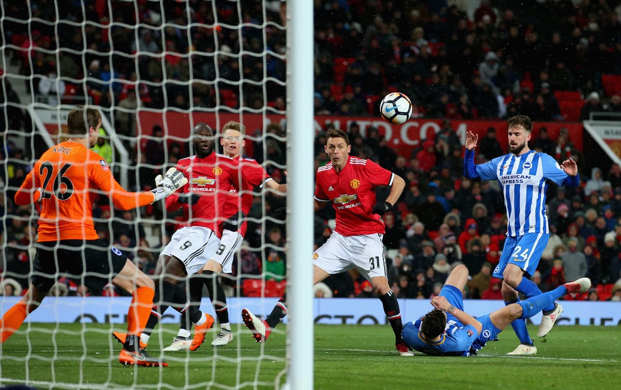 El puntillazo final lo puso Matic al minuto 83 con un nuevo cabezazo, esta vez a palo cambiado.