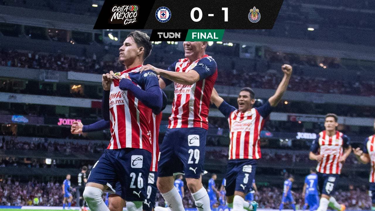 Chivas muestra otra cara y derrota a Cruz Azul en el Azteca