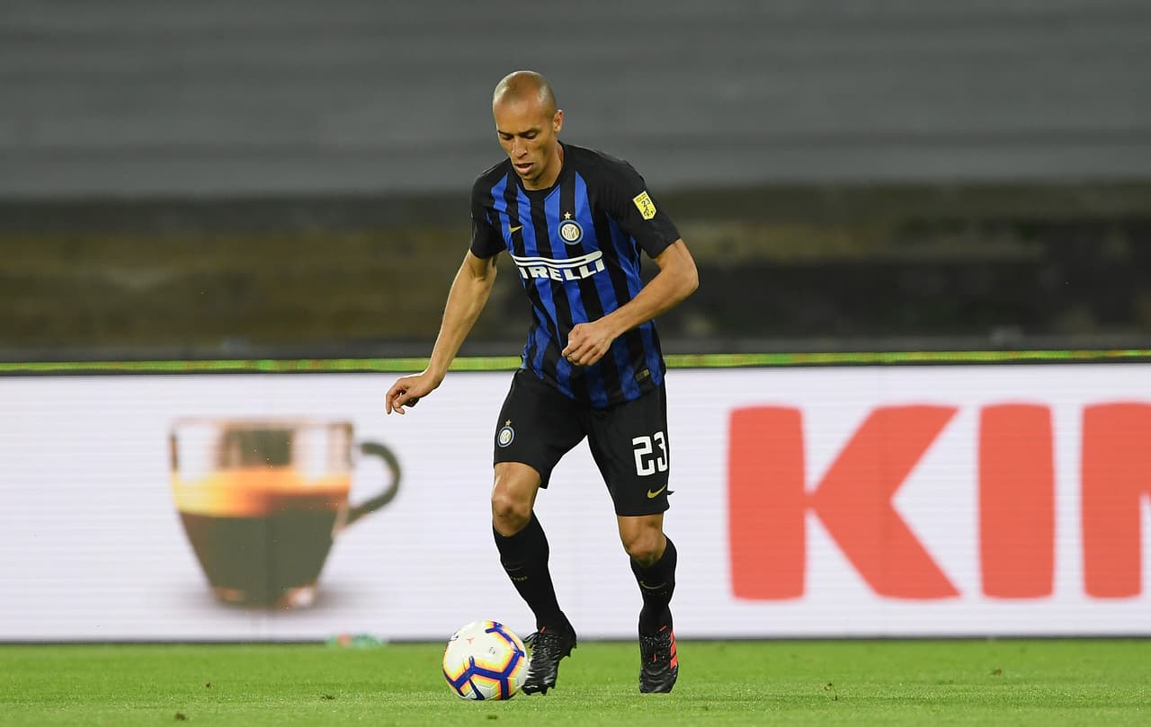 Joao Miranda se cambia al club Jiangsu Suning.