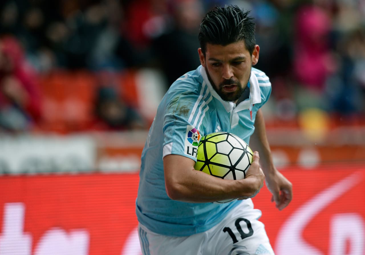 Nolito estuvo a punto de firmar con Barcelona y aunque al final no hubo tal acuerdo, el español espera a que llegue una oferta en el verano.