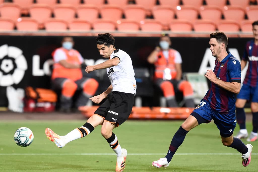 Valencia no logra concretar su ventaja y con un error al minuto 90+7 el levante no perdona desde los 11 pasos y empata el encuentro.