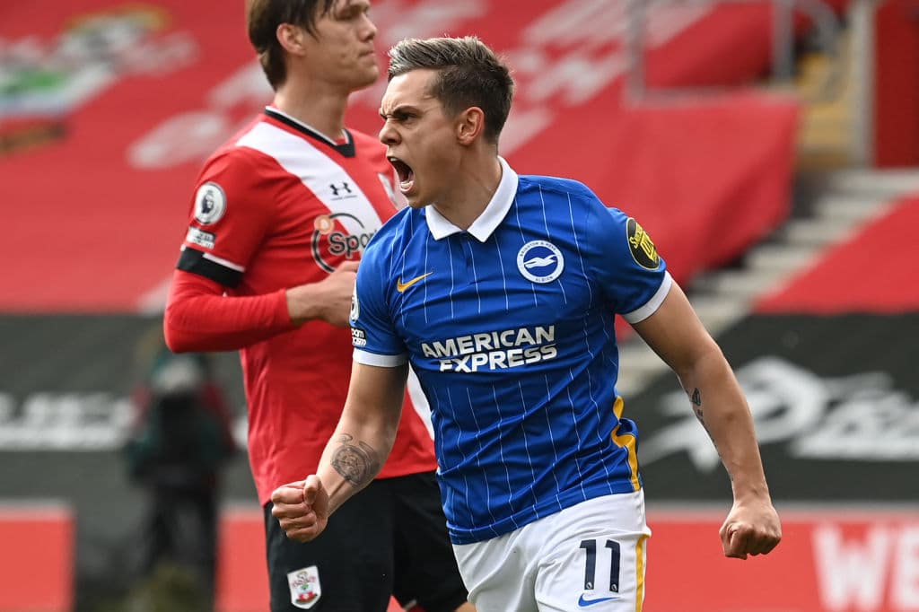 De visita, Brighton vuelve a ver la victoria tras derrotar a Southampton con marcador 2-1 durante la Jornada 28 de la Premier League. Che Adams descontó el tanto en solitario para la escuadra de 'The Saints', mientras que los goles de los azules fueron por parte de Lewis Dunk y Leandro Trossard.