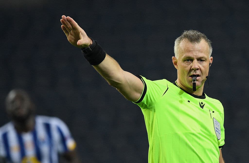 Sin goles se va el partido entre el Manchester City y el Porto. El equipo portugués consigue su calificación como segundo del grupo a octavos de la UEFA Champions League. El mexicano Jesús 'Tecatito' Corona fue tituar durante el encuentro.