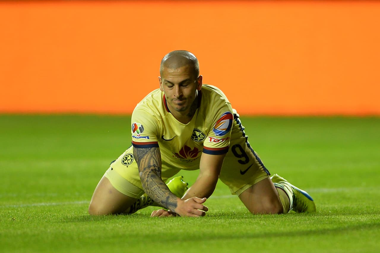 Darío Benedetto está en duda y podría perderse el Clásico contra las Chivas