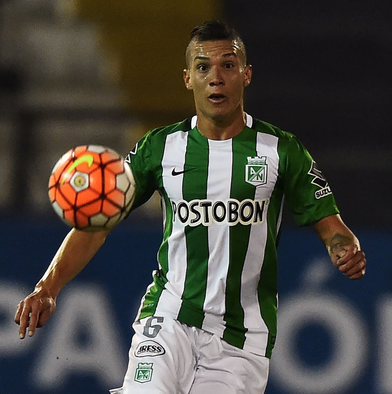 Matheus Uribe llegó al Atlético Nacional como refuerzo a mediados de 2016, cuando este equipo disputaba las semifinales de la Copa Libertadores de la que se coronó como campeón. El jugador fue inscrito como refuerzo en esa nómina y tiene ese título en su palmarés.