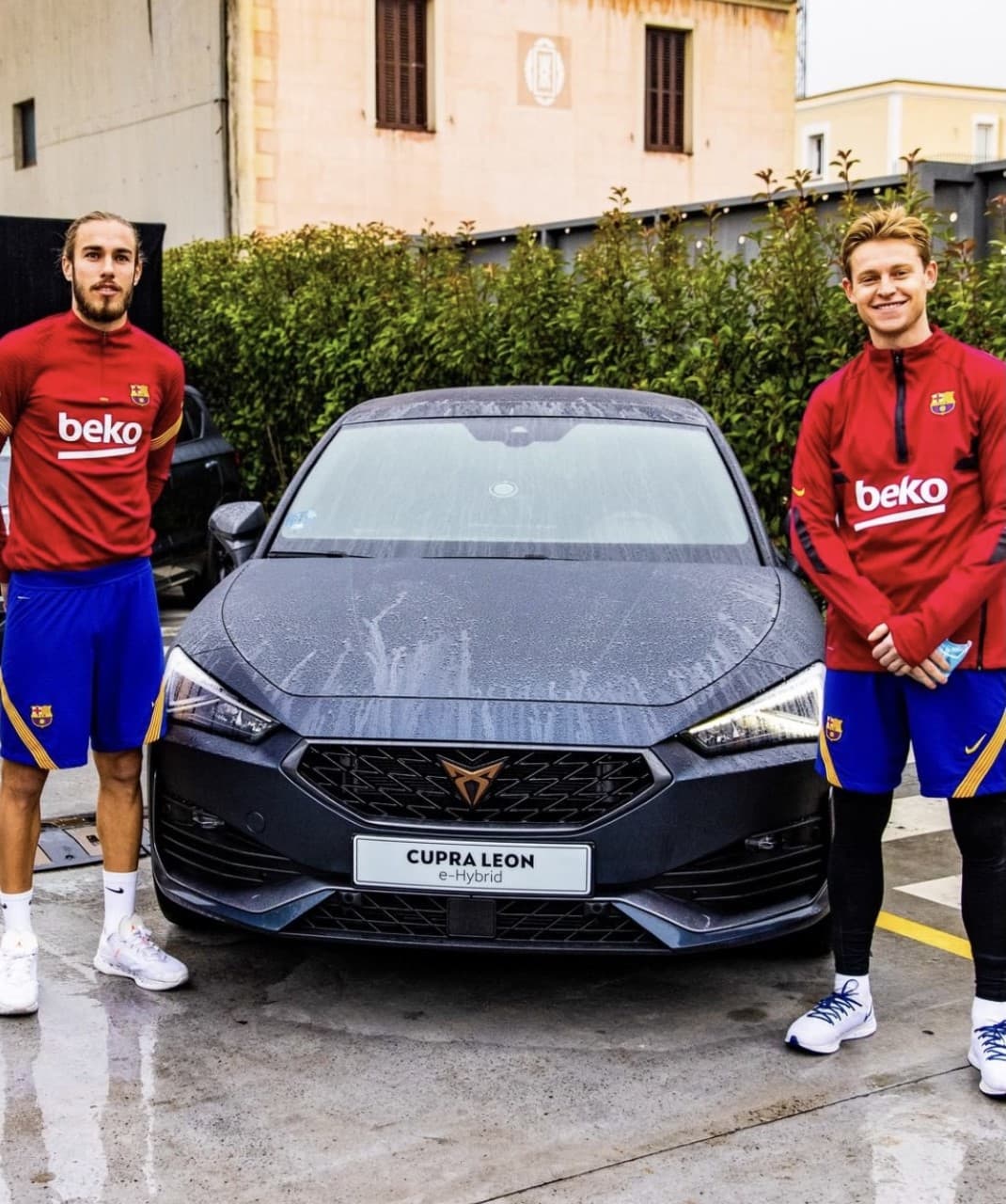La firma automovilística de CUPRA, les ha dado a los jugadores del Barcelona la opción de llevarse el modelo de coche que más les guste de la marca.