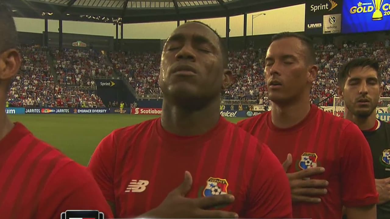 Luis Tejada: El atacante se cansó de luchar al frente buscando balones a modo para rematar al arco norteamericano, la única que tuvo al frente le fue invalidada por fuera de juego. Calificación: 6.