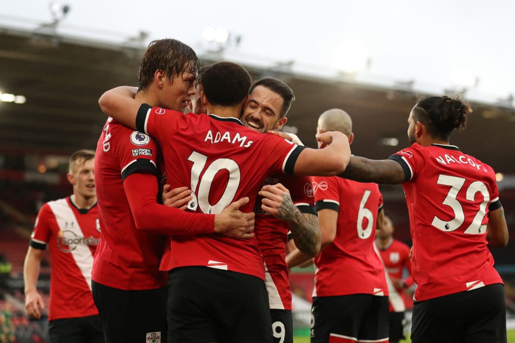 Sheffield united es derrotado ante el Southampton 3-0 en la Premier League. Los goles corrieron a cargo de Che Adams, Stuart Armstrong y Nathan Redmond, y con esto, los ‘Saints’ ya se colocan terceros en la tabla con 23 puntos.