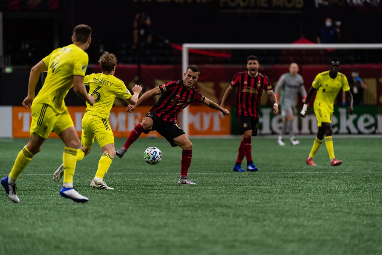 Con doblete de Nicolás Martínez, consiguieron la victoria 2-0; ‘Cubo’ entró al 80’ y Damm no fue convocado.