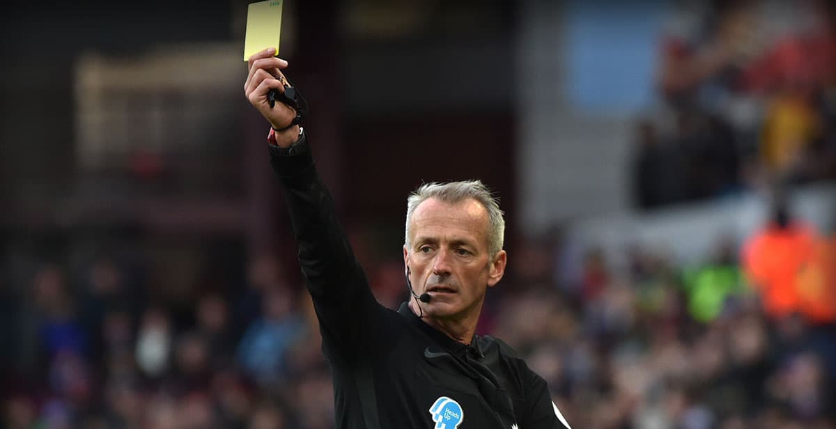 ¡Si toses, te vas!, el futbol inglés tiene nuevas reglas