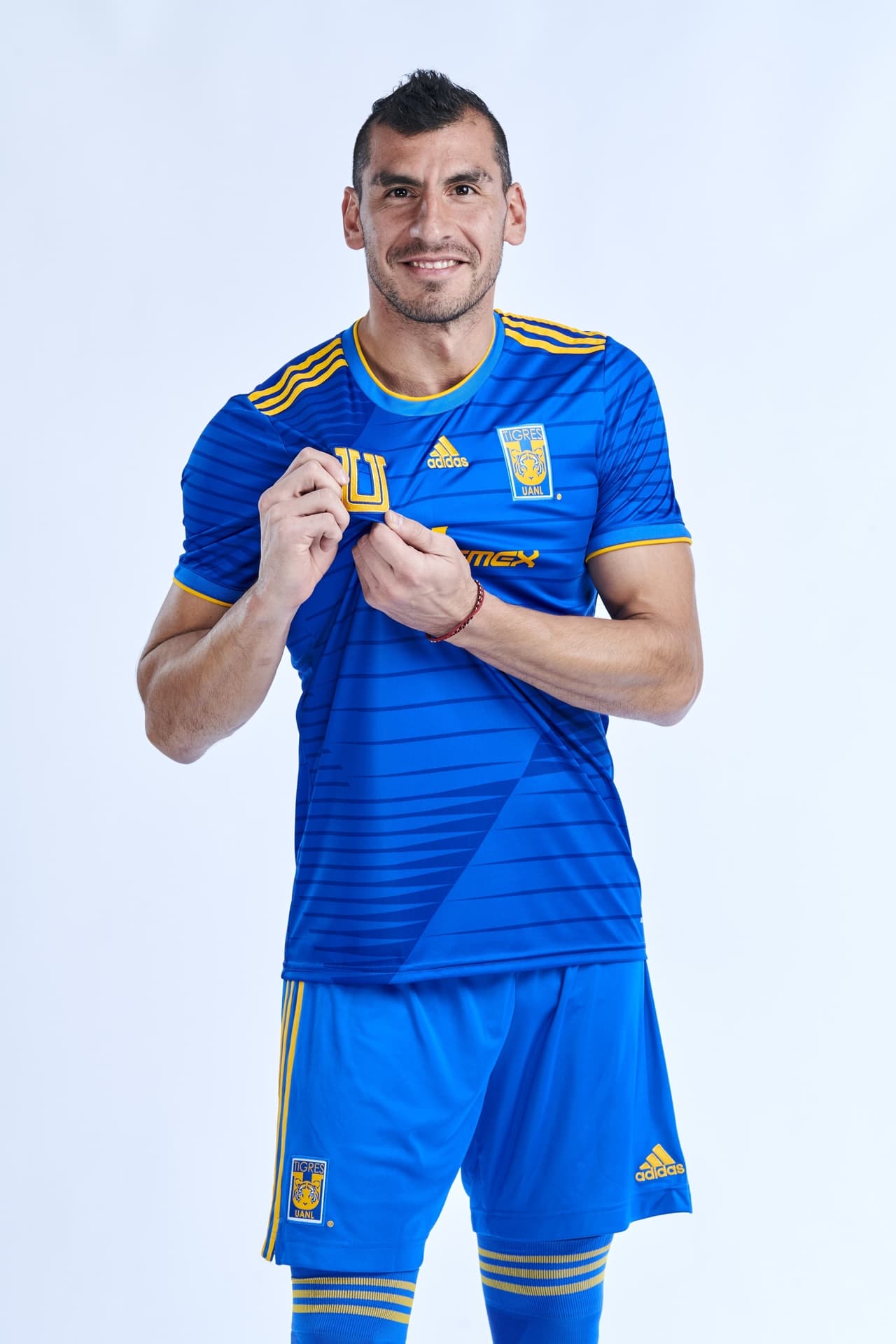 ¡Como los grandes! Componen canción a Nahuel Guzmán y se emociona