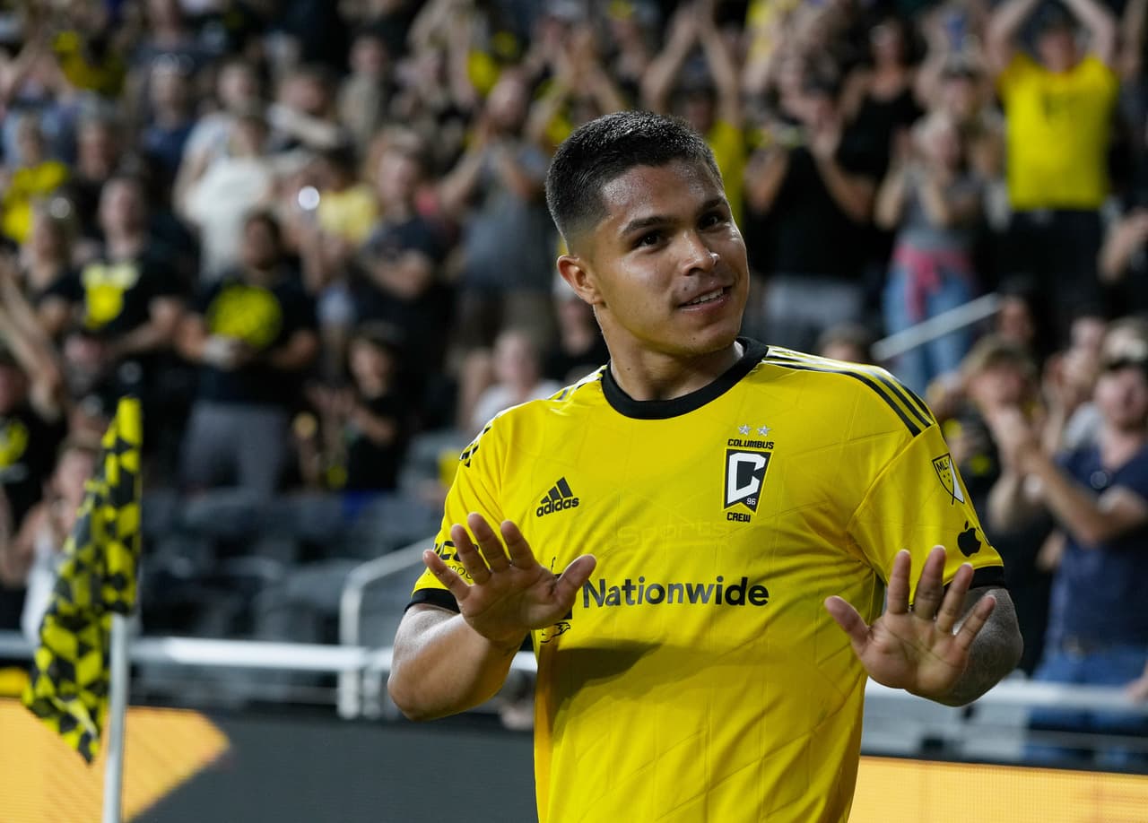 Delantero - CUCHO HERNÁNDEZ (Columbus Crew)