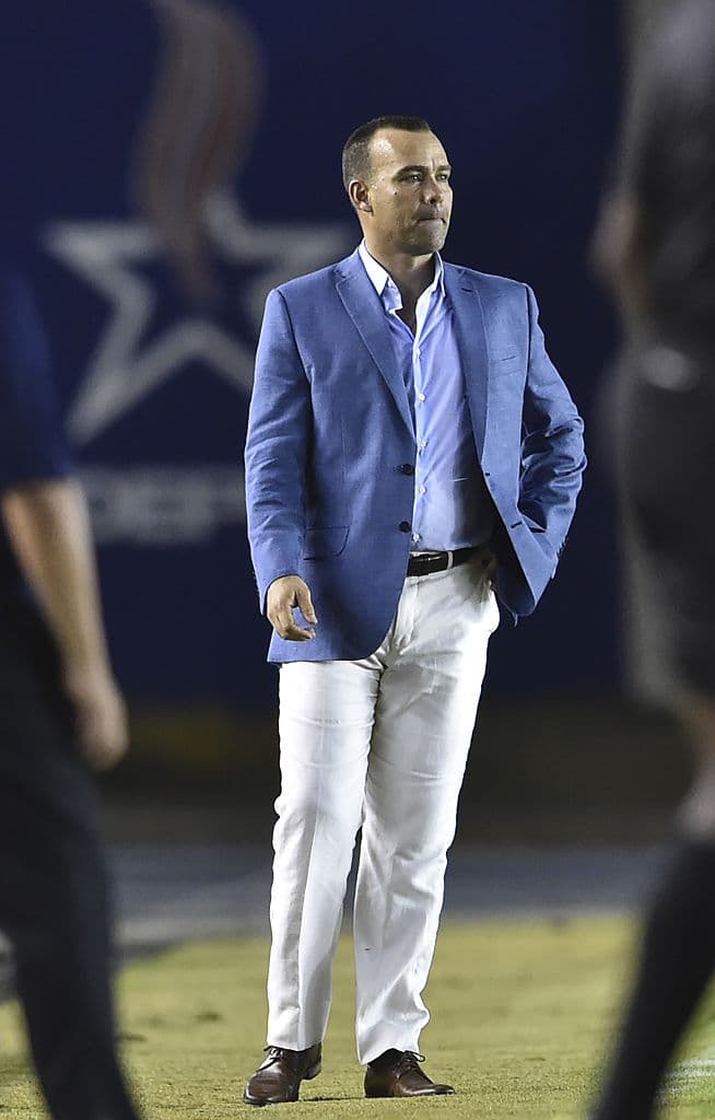 Rafael Dudamel. Director Técnico. Fue una de las grandes figuras del fútbol venezolano en su época de jugador como portero. Como entrenador inició su carrera en Estudiantes de M♪0rida y fue seleccionador de la Sub-17 de Venezuela.