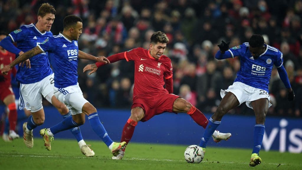 Chelsea vence tranquilamente 0-2 al Brentford, Liverpool sufre frente al Leicester City y tras un empate 3-3 consiguen el pase en la tanda de penaltis, Tottenham sabe aprovechar su localía y vencen 2-1 al west Ham United.