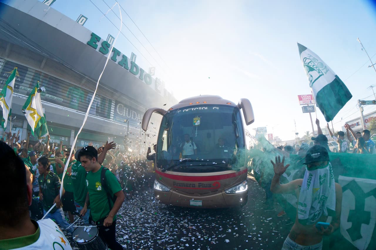 Las calles de León, Guanajuato, se llenaron de fanáticos antes del juego contra Xolos por los Cuartos de Final de la Liguilla en el Clausura 2019.