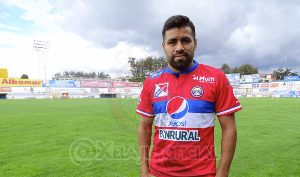 En Guatemala, Ricardo Rocha se reportó con una anotación el triunfo del C.D. Xelajú 3-0 sobre el Suchitepéquez. Ya son 4 goles para él esta temporada.