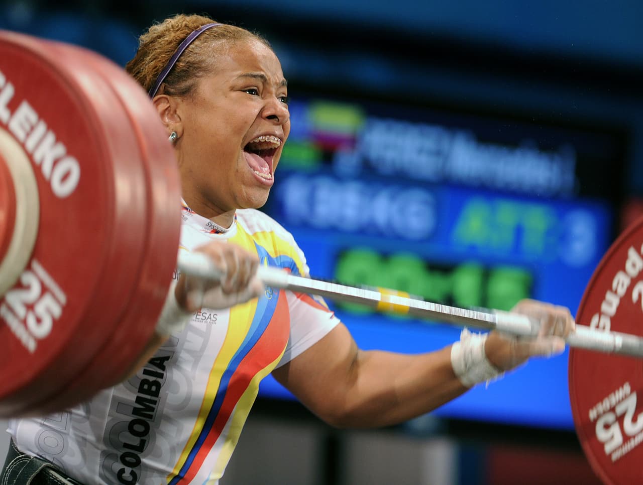 Pérez, de 27 años, se alzó con la medalla de oro en la final de los 63 kilogramos y repitió su éxito de hace cuatro años en las justas de Guadalajara, en que se colgó la presea dorada en otra división.