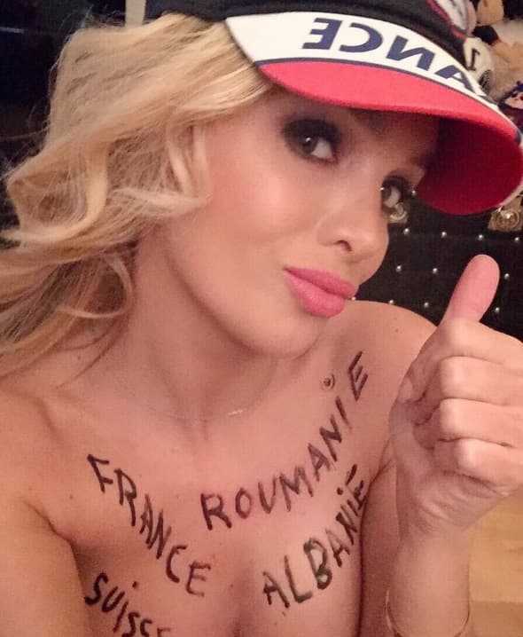 La espectacular francesa es una ferviente aficionada al fútbol y desea que la selección de su país se consagre en la Eurocopa.