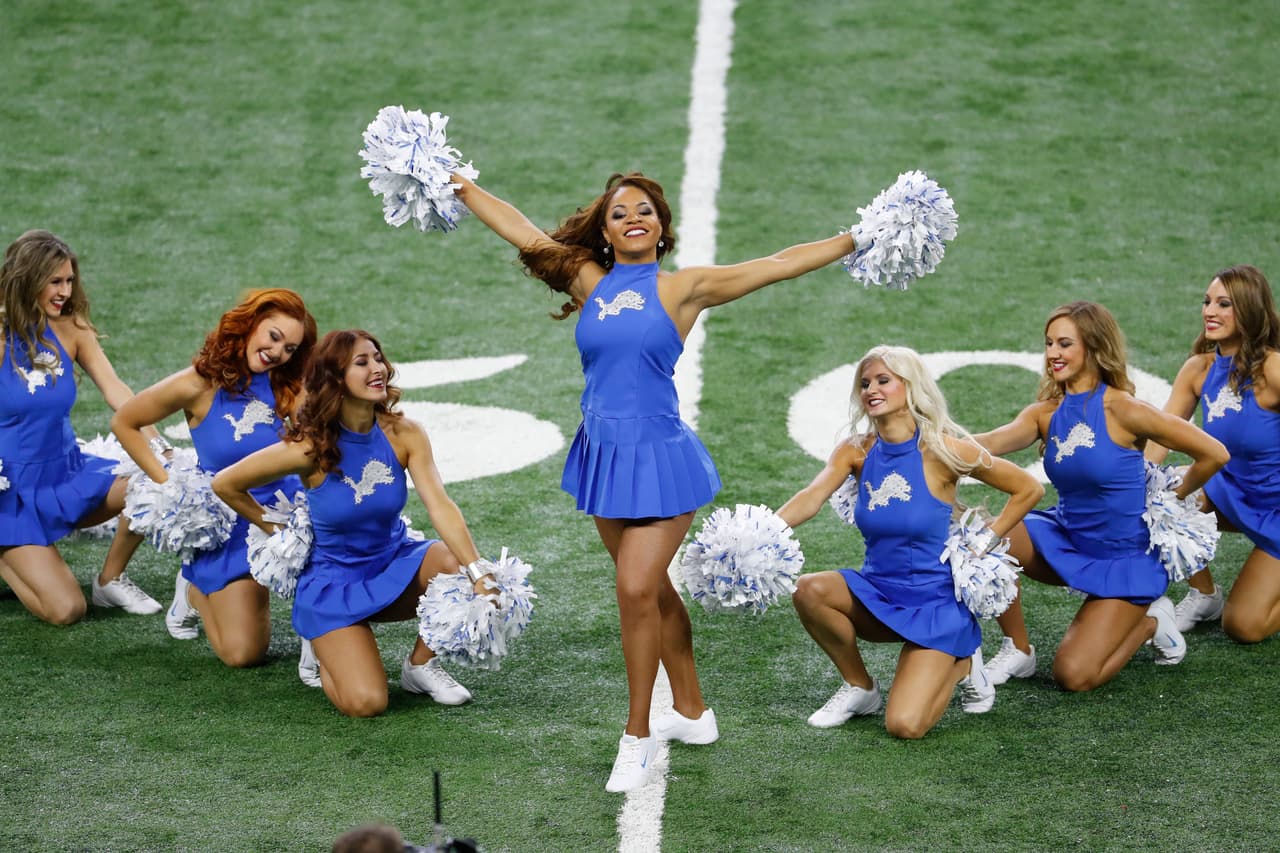 El equipo de Minnesota podría haber forzado la prórroga en el último avance, pero el entrenador en jefe de los Vikings, Mike Zimmer, permitió al pasador Sam Bradford que lanzase el balón en lugar de avanzarlo por tierra.