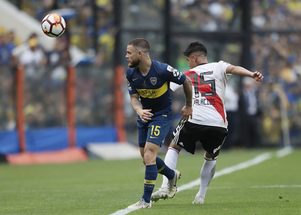 En la ida de la final de la Libertadores, fue el comodín que permitió a Boca cambiar de 4-3-3 a 4-4-2 tras la lesión de Christian Pavón.