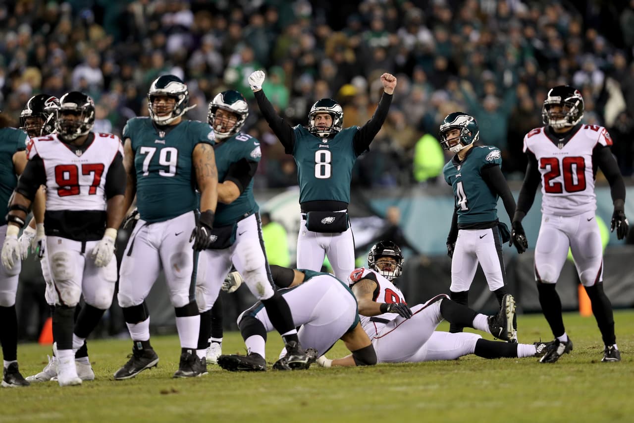 Con tres goles de campo sin respuesta, los Philadelphia Eagles vinieron de atrás para imponerse en un juegazo a los Atlanta Falcons.