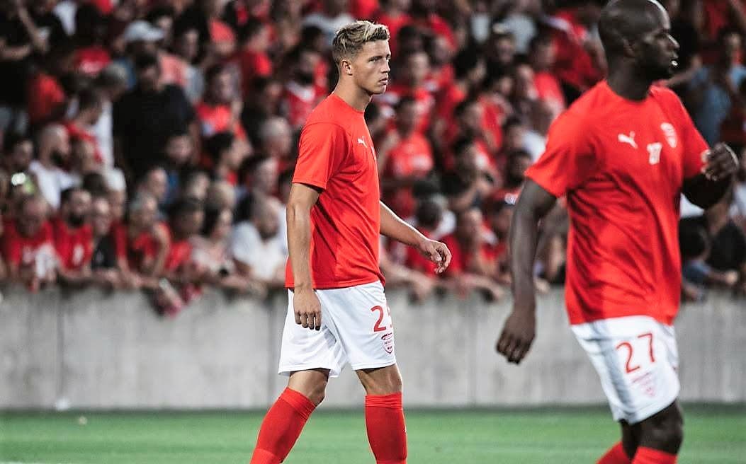 <b>Renaud Ripart</b>, Nimes Olympique. El delantero francés (izq) anotó un gol en el sorpresivo triunfo por 3-1 de su equipo sobre el Olympique de Marsella. Además provocó cuatro faltas.