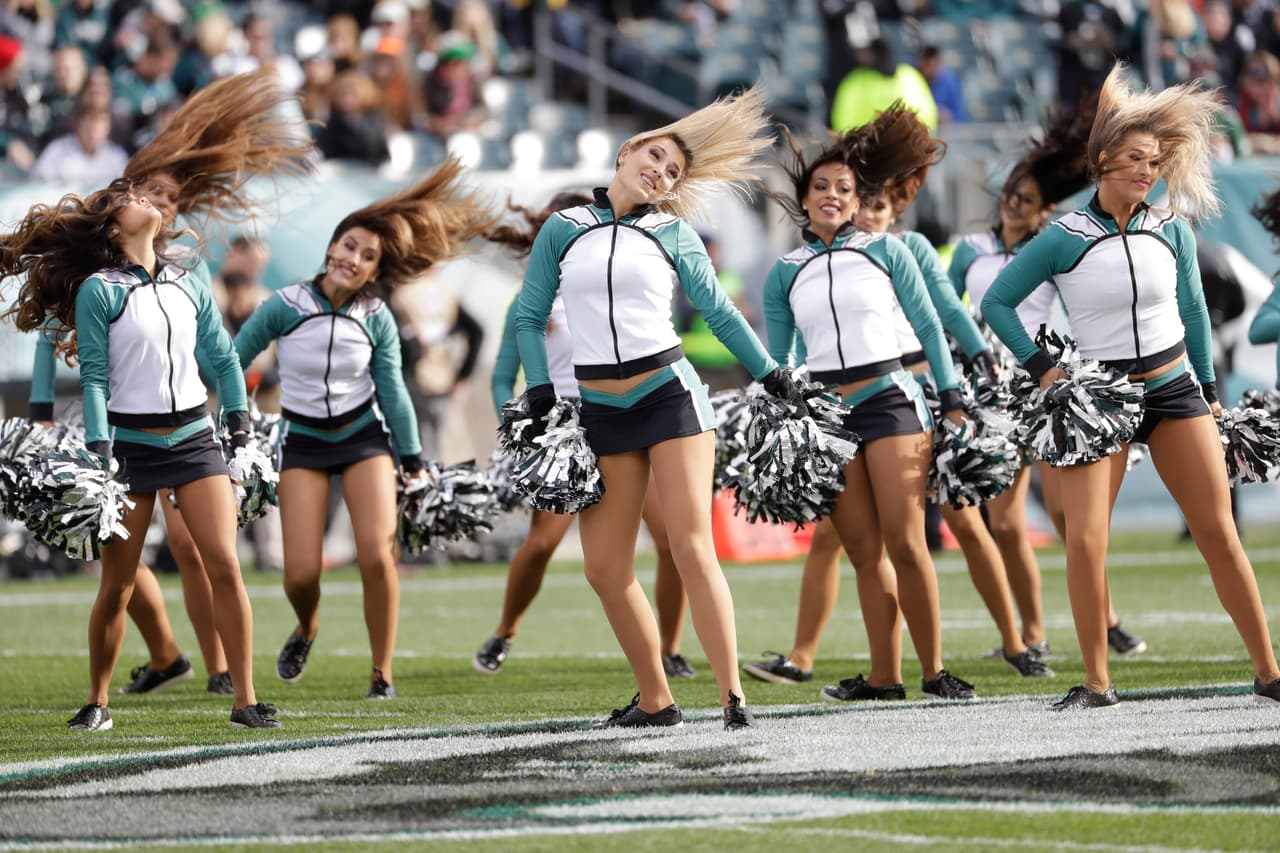 La Semana 12 de la NFL tuvo en la belleza y energía de las porristas en los estadios ese ingrediente perfecto para darle un color especial al fútbol americano estadounidense.