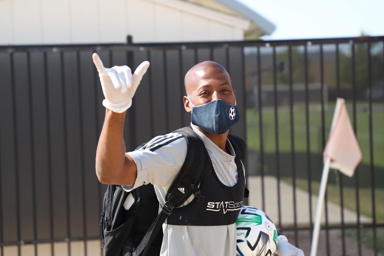 Los jugadores de FC Dallas comienzan las prácticas individuales