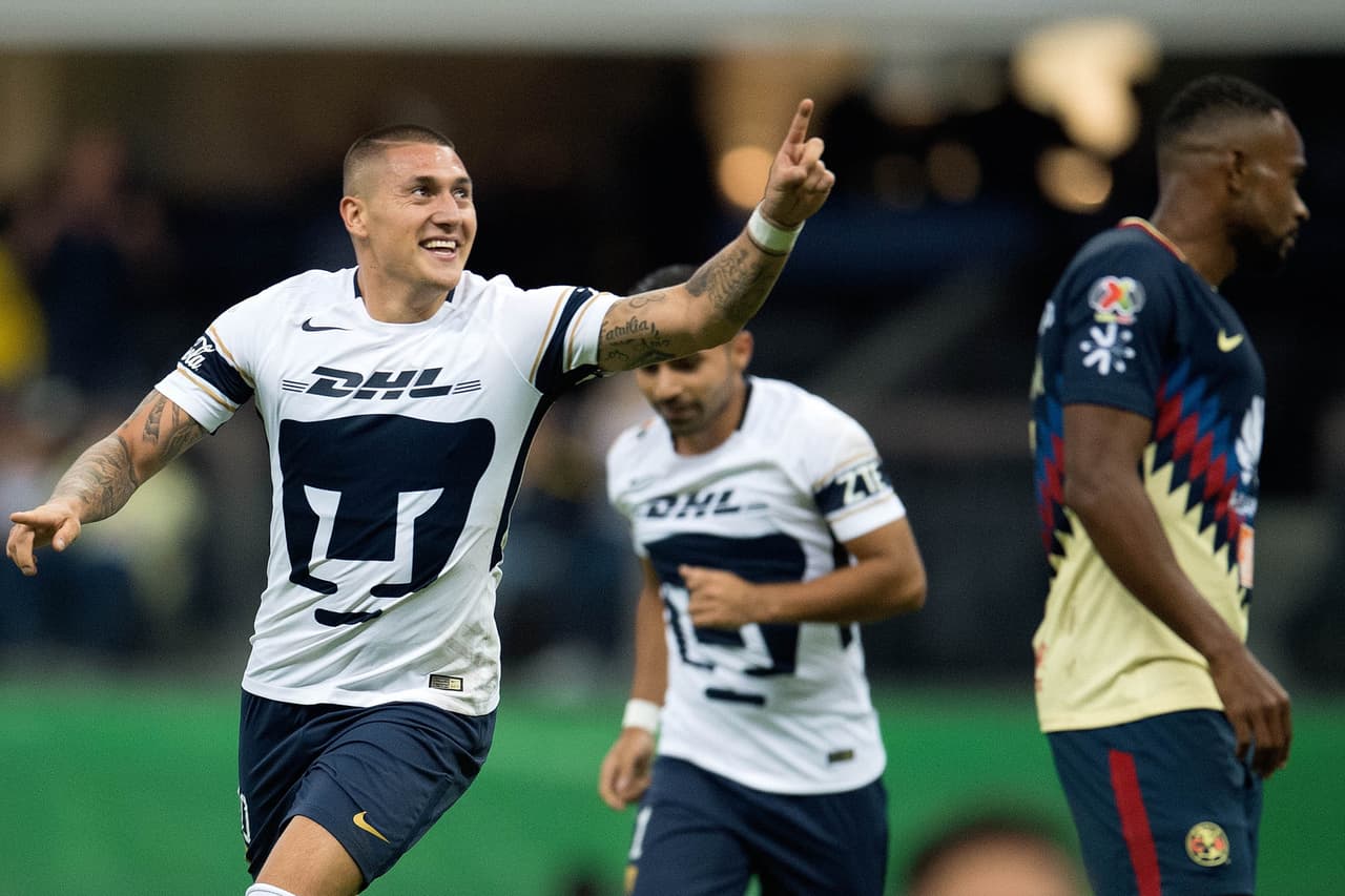 Vale mencionar que Castillo también sabe anotar contra los rivales grandes y por eso el propio América, víctima antes, quiere tenerlo en su nómina.