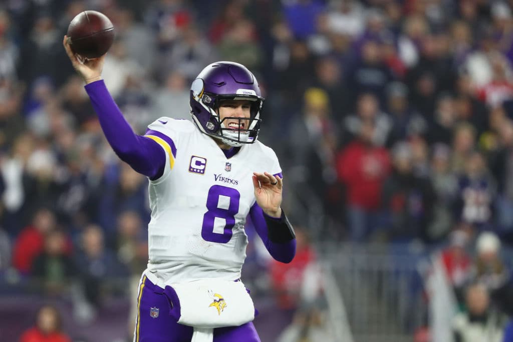 Kirk Cousins completó 32 de 44 pases para ganar 201 yardas con un pase de anotación y dos interceptados. Fue capturado dos veces.