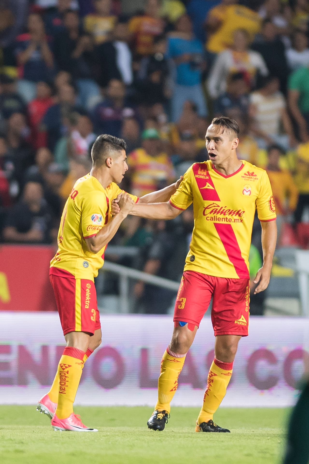 Lezcano controló un largo centro en el área y fusiló al arquero rival para concretar el empate.