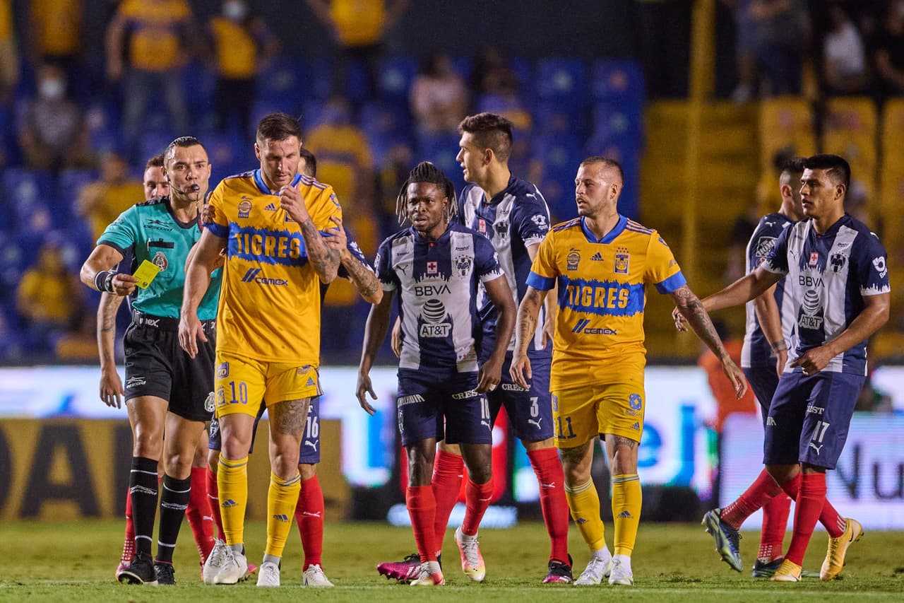 Los ánimos empezaron a encenderse en los minutos finales.