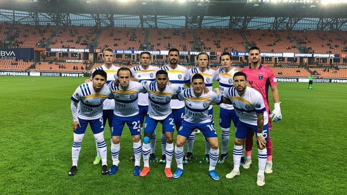 Gana frustración a ‘Chofis’ López y lanza patada voladora