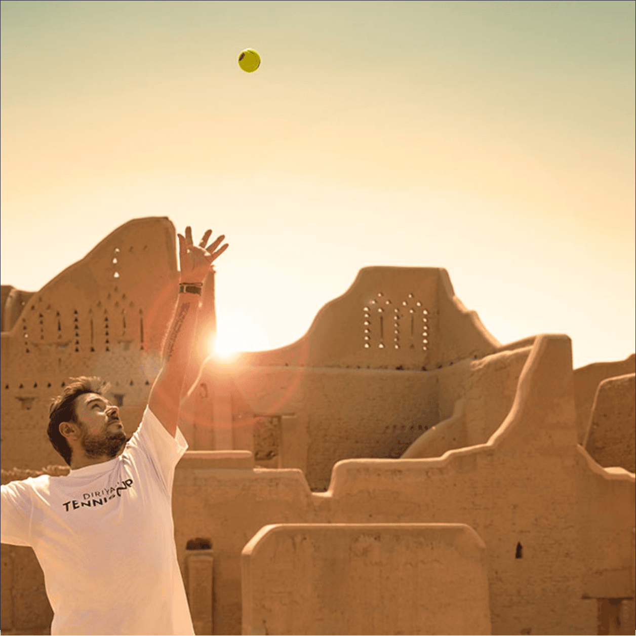 En los últimos años, los esfuerzos de Arabia Saudita por organizar eventos mega deportivos o de entretenimiento, han sido por querer atraer más visitantes y tratar de que no sólo se vean forzados a depender de la única economía de esta región: el petróleo.