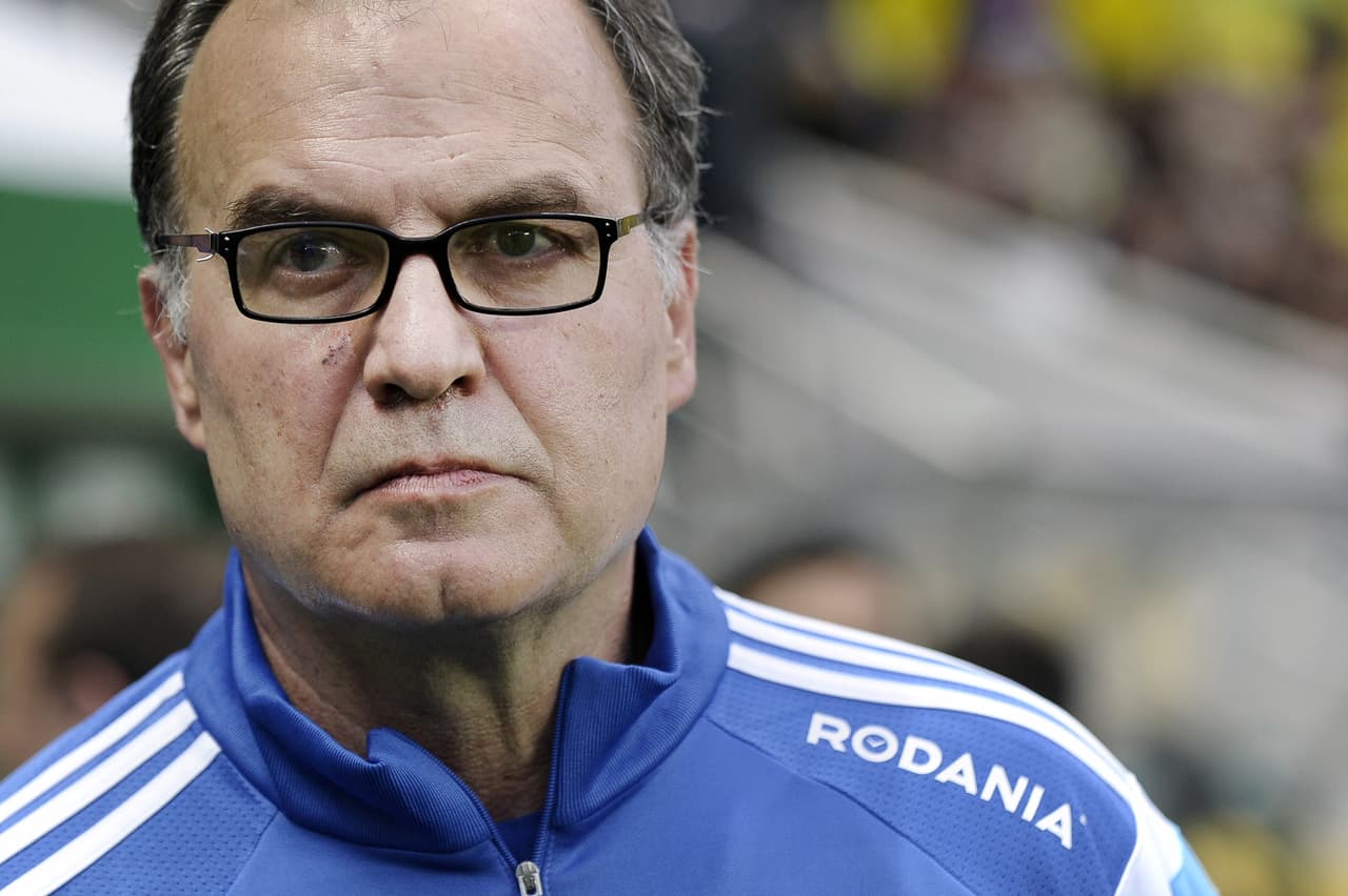 Marseille's Argentinian head coach Marcelo Bielsa looks on during the French L1 football match between Nantes and Marseille on April 17, 2015 at the Beaujoire stadium in Nantes, western France. AFP PHOTO / JEAN-SEBASTIEN EVRARD (Photo credit should read JEAN-SEBASTIEN EVRARD/AFP/Getty Images)