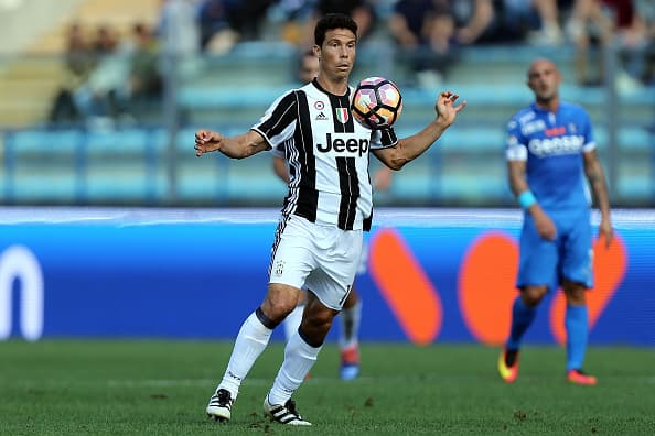 Tigres buscaría al brasileño Hernanes