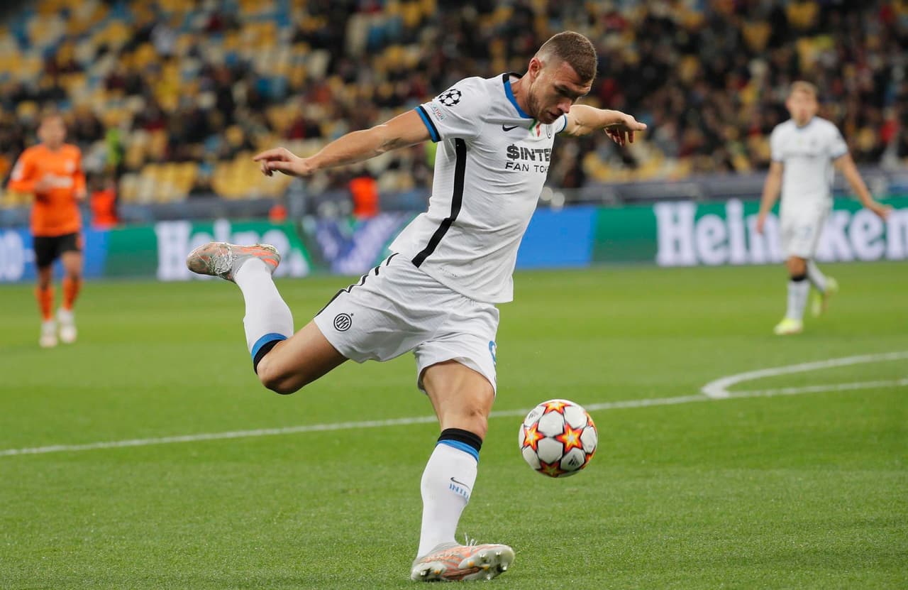 Inter de Milán y Shakhtar Donetsk no se hacen daño durante la Fase de Grupos en la UEFA Champions League. La escuadra ucraniania tuvo más peso durante el encuentro, sin embargo la visita tuvo más oportunidades en los últimos minutos del encuentro y ambos suman un punto.