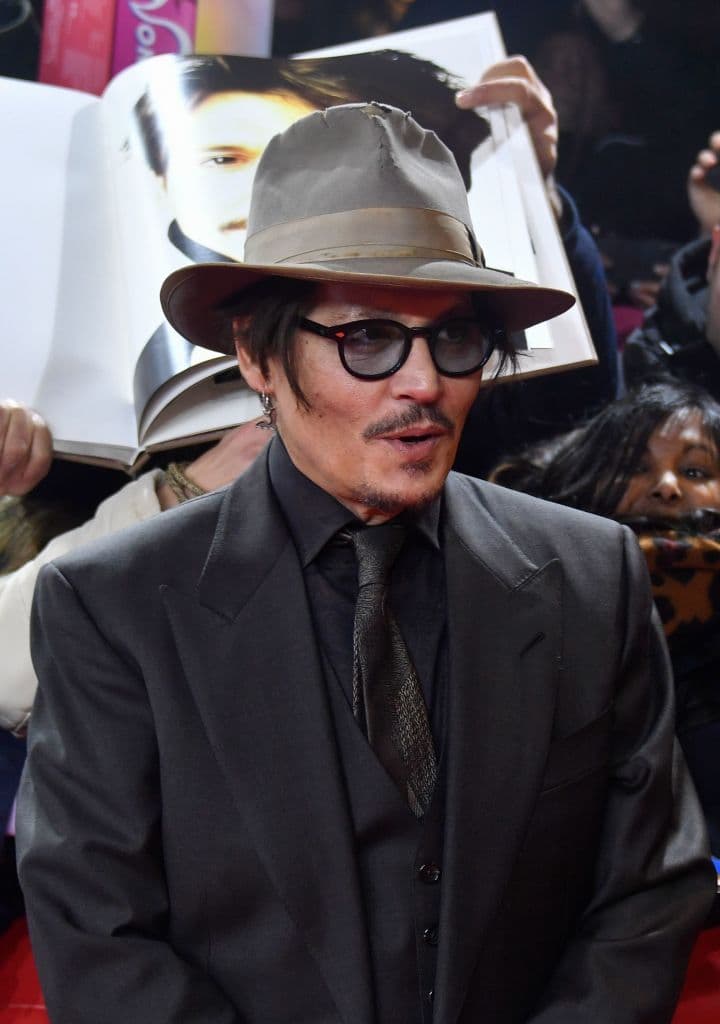 La primera es con su viejo amigo Tim Burton, que lo quiere para el reinicio de ‘The Addams Family’ (1991).
<br>