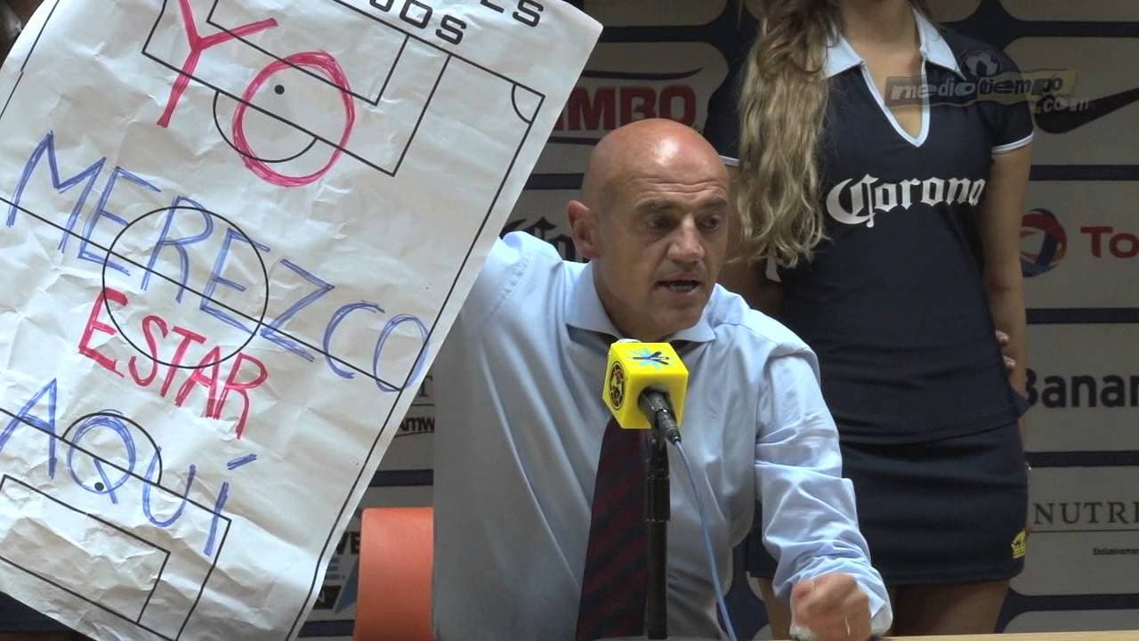 A pesar de utilizar sus tácticas motivacionales con sus jugadores, Chelís no duró más de 11 fechas antes de anunciar su salida del club en su cuenta de Twitter.