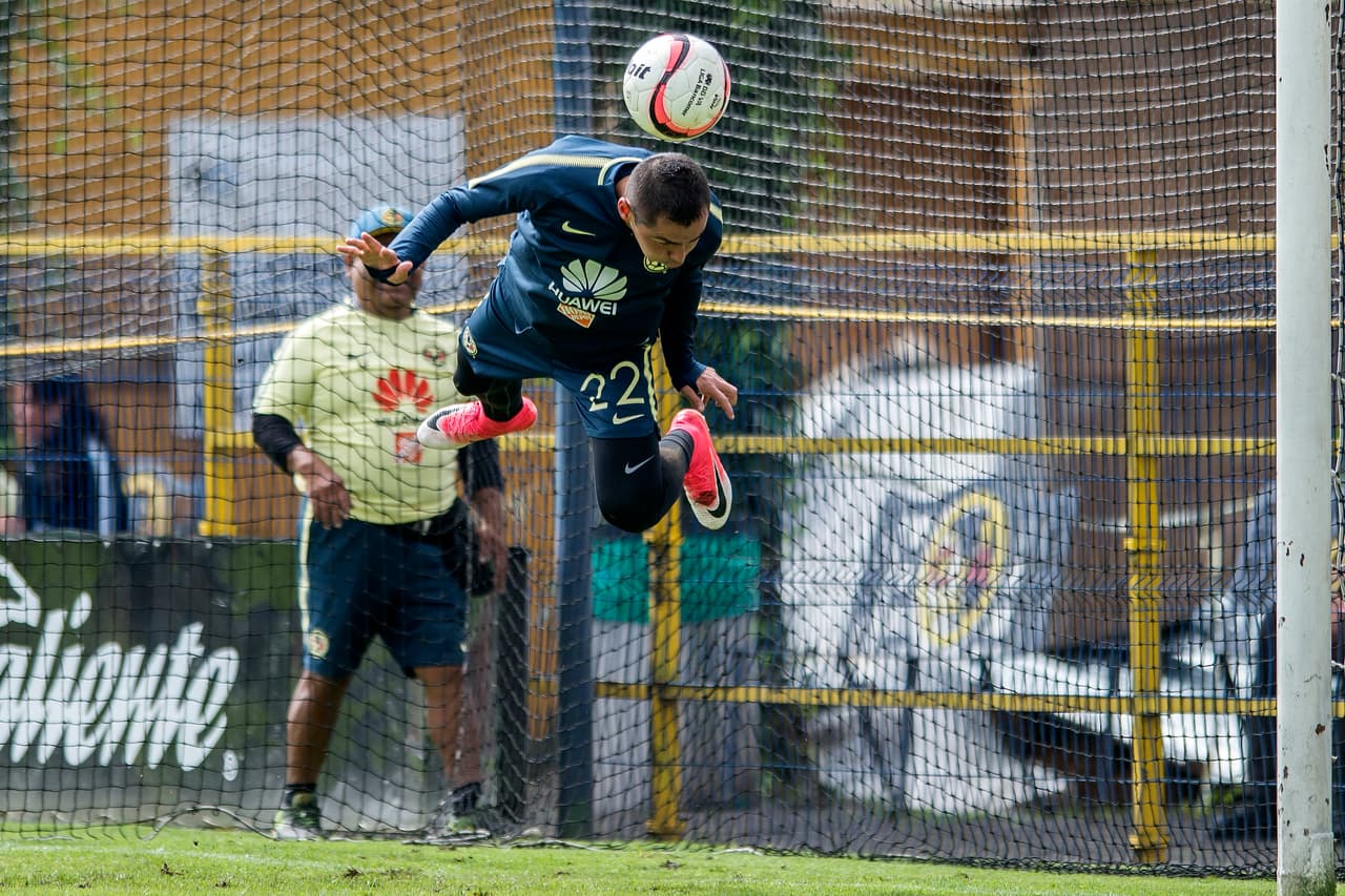 La lucha por un puesto en la titular es intensa y cada uno deja en la práctica los mejor de si mismo.