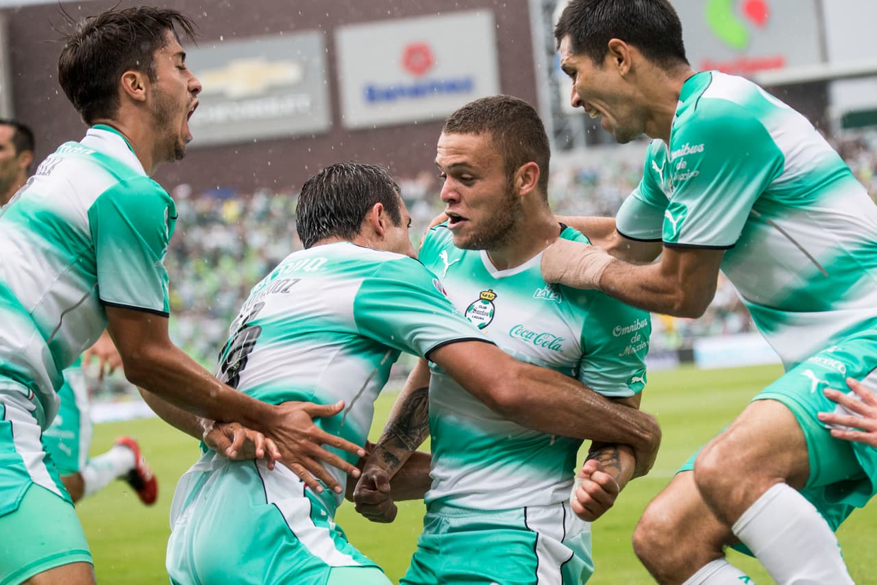 Después de siete jornadas, la afición de Santos y Necaxa por fin consiguieron ganar en el Apertura 2016, eran los únicos equipos que no conocían la victoria.