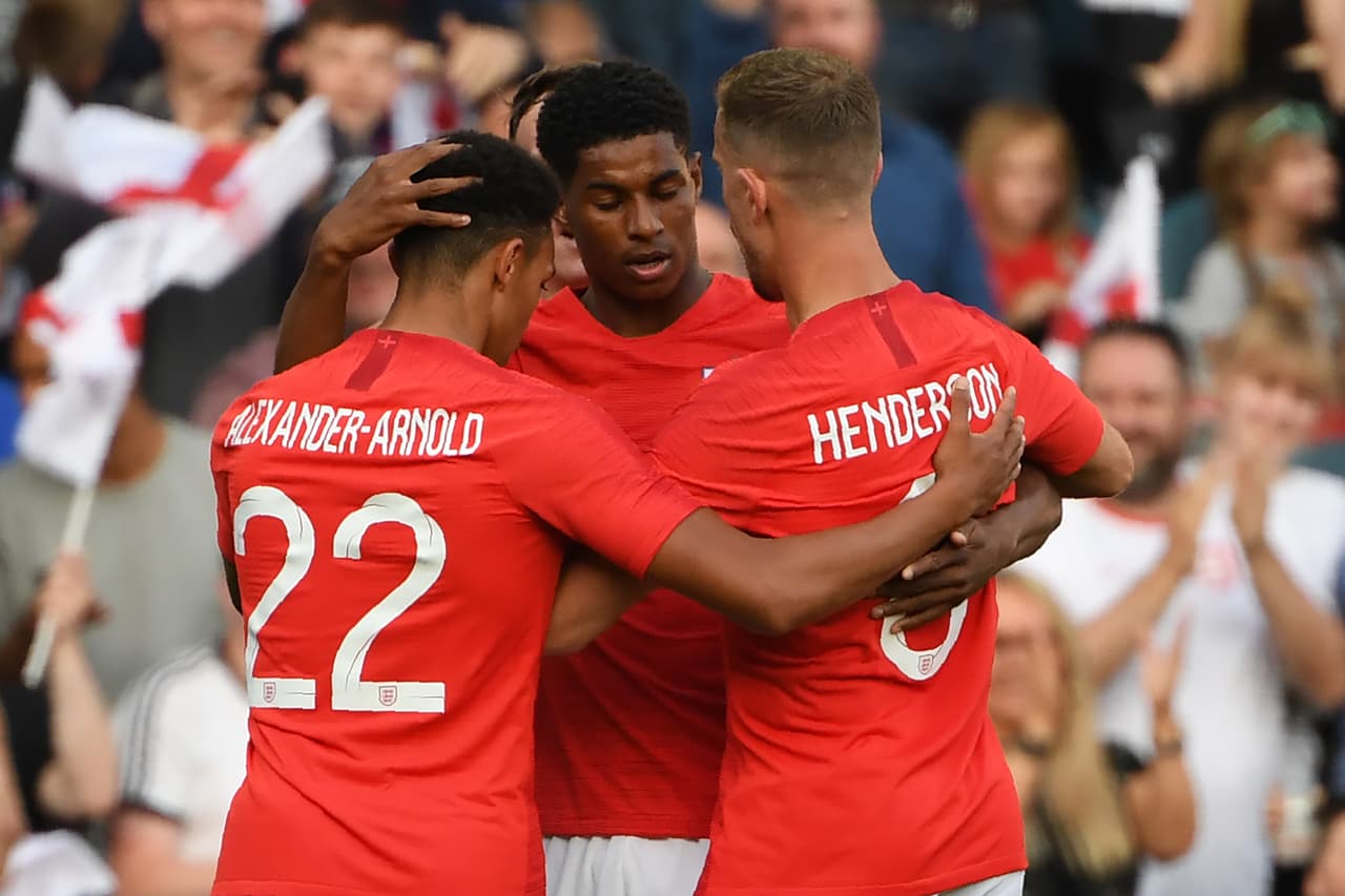 Inglaterra derrotó 2-0 a Costa Rica en un amistoso premundialista, que podría haber sido aún más abultada.