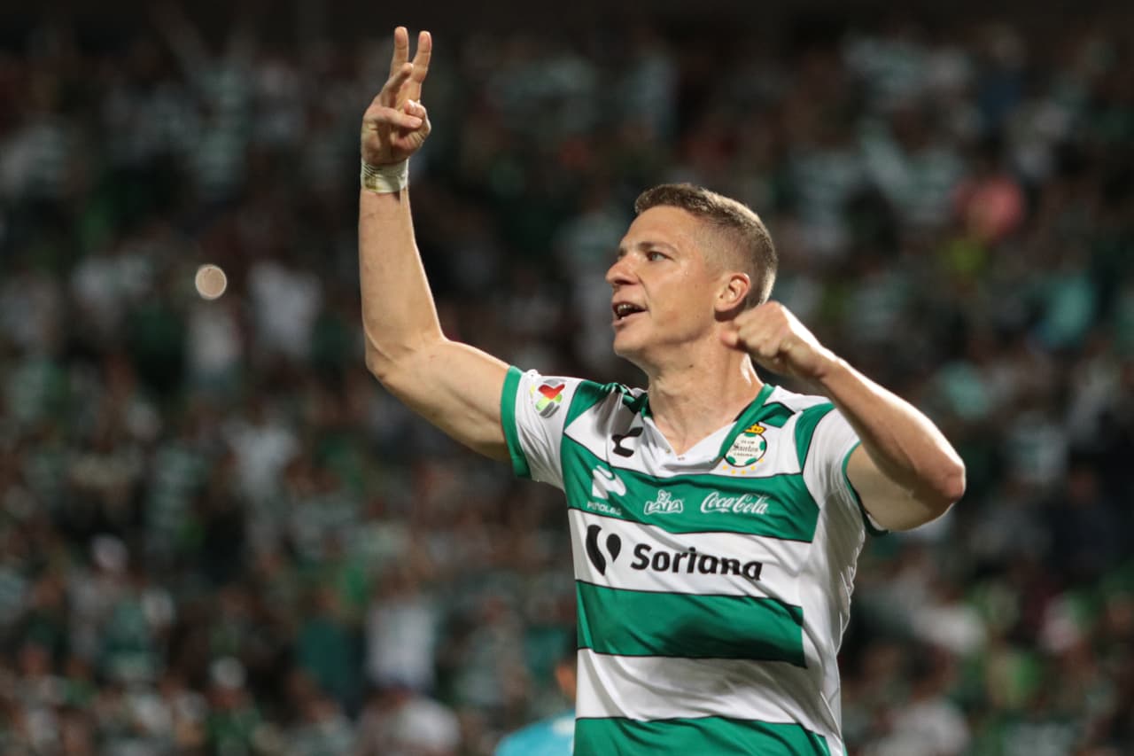 <b>14. Santos</b> (1 jugador)
<br>Julio Furch